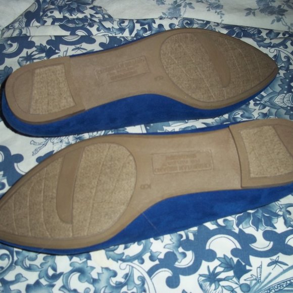 SHOES - Picture 4 of 4